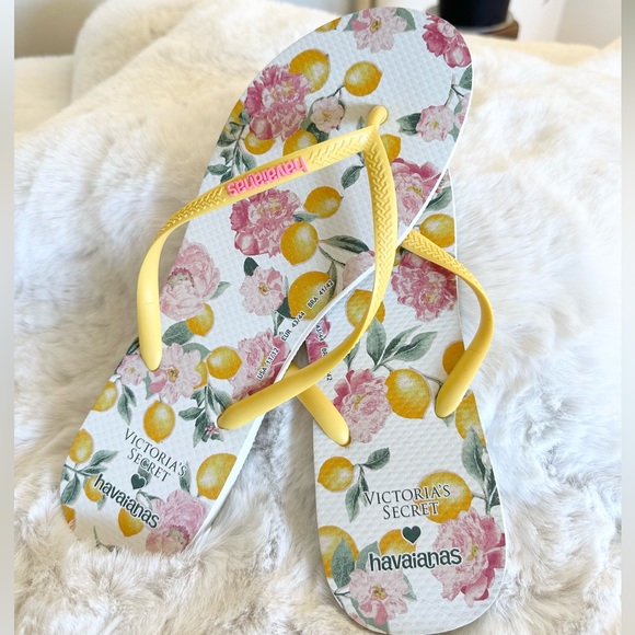 Havaianas by Victoria’s Secret. Made in Brazil. Size 41-42. Flip flop. - Picture 2 of 3